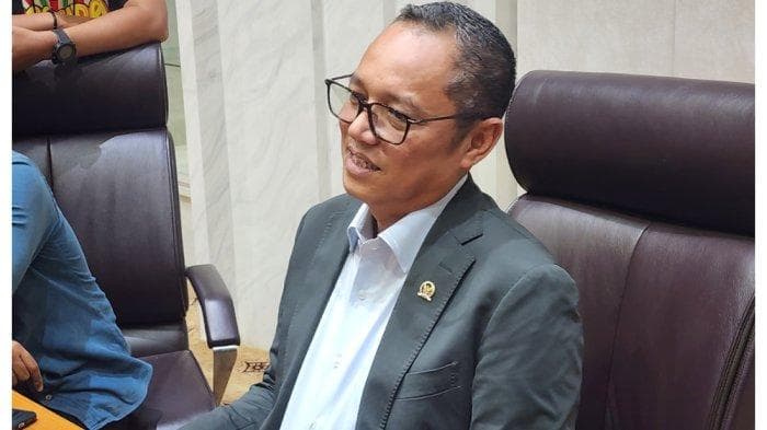 Deddy Sitorus Yakini Bukan Prabowo