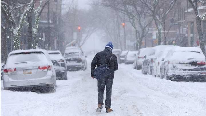 Badai Salju Hantam AS, Listrik Padam hingga Status Darurat Diumumkan