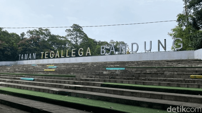 Rusuh Berburu Koin Jagat Berhadiah, Taman Tegallega Bandung Jadi Korban